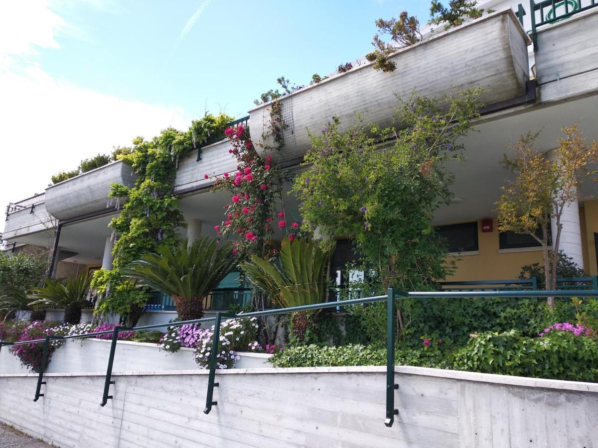 Hotel Ristorante Il Grillo Acquaviva Picena Kültér fotó